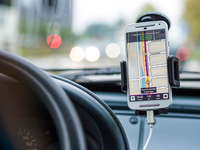 uber car accident phone navigation